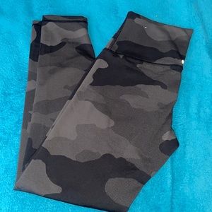 Camo leggings